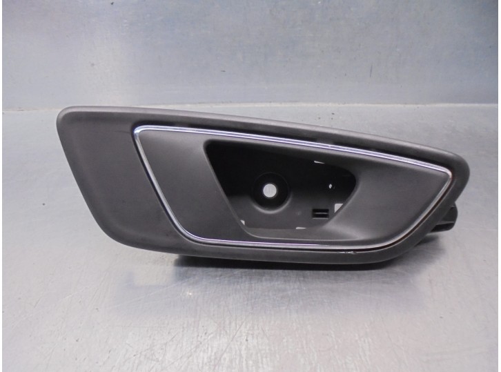 Replacement front right interior door handle for SEAT Leon ST (5F8) 1.4 TGI bivalent petrol / CNG OEM IAM reference 5F1837