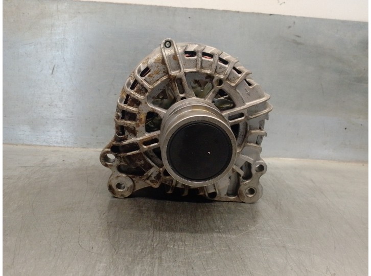 Recambio de alternador para seat leon st (5f8) 1.4 tgi bivalent. gasolina / cng referencia OEM IAM 04C903023T 04C903023T 