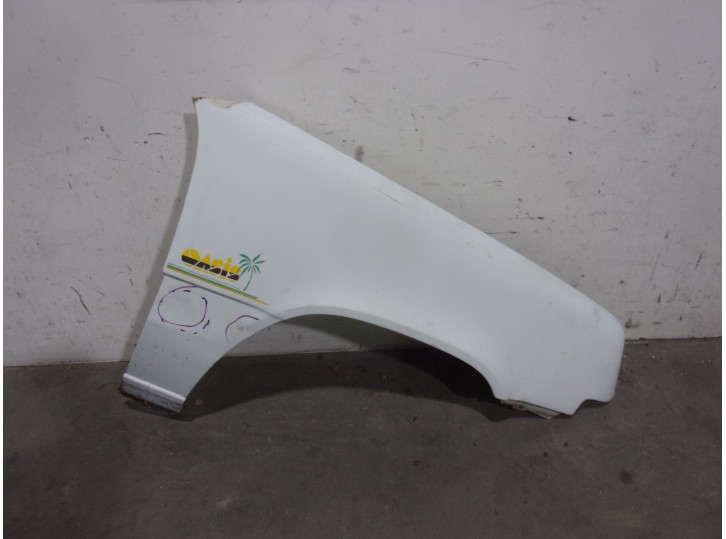Replacement front right fender for Renault 5 (B/C40) 1.1 OEM IAM reference 7751638371 WHITE 
