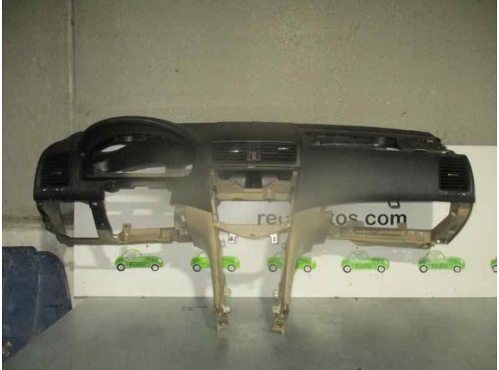 Recambio de salpicadero para honda accord berlina (cl/cn) 2.0 vtec cat referencia OEM IAM NEGRO Y MARRON 