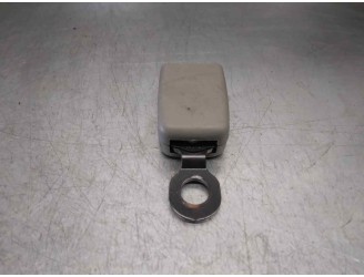 Recambio de enganche cinturon para daewoo tacuma cdx referencia OEM IAM 33018915  
