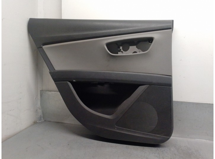 Recambio de guarnecido puerta trasera izquierda para seat leon st (5f8) 1.4 tgi bivalent. gasolina / cng referencia OEM IAM 5F48