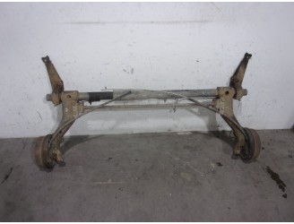 Recambio de puente trasero para renault 5 (b/c40) 1.1 referencia OEM IAM 7701464330 TAMBOR 4 AGUJEROS BURRA 6
