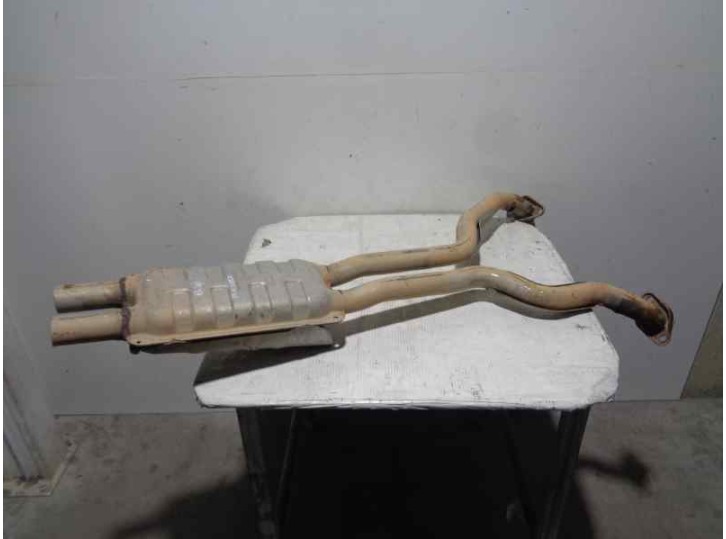 Recambio de tubo escape central para cadillac srx 3.6 v6 cat referencia OEM IAM  GM 03063 FAURECIA