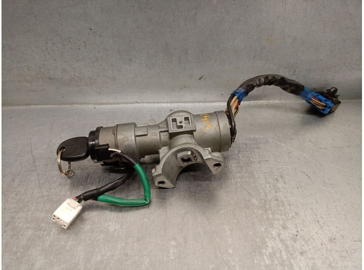 Replacement ignition switch for Kia Carens III minivan (UN) 2.0 CRDi 115 OEM IAM reference 819101D000 819101D000 