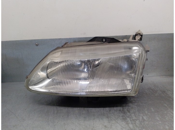 Recambio de faro izquierdo para renault laguna (b56) 2.0 referencia OEM IAM 7701038263 MANUAL 5 PUERTAS