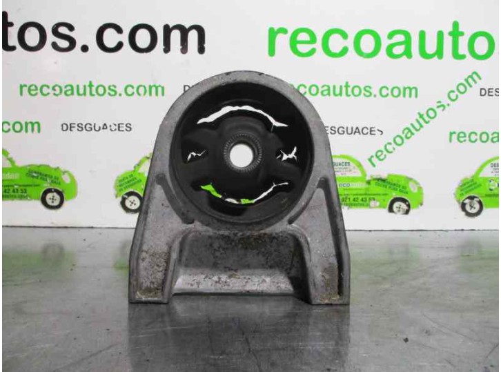 Recambio de soporte motor para ssangyong korando 2.0 td cat referencia OEM IAM 2073034200 