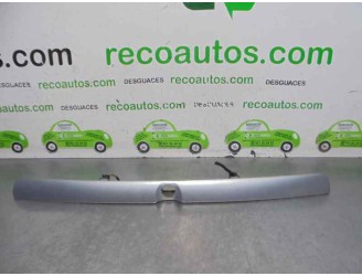 Recambio de maneta exterior porton para audi a4 berlina (b5) 1.9 tdi referencia OEM IAM 8D5827576B 