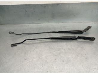 Recambio de brazo limpia delantero derecho para volkswagen bora berlina (1j2) 1.6 referencia OEM IAM 1J1955410A 1J1955409A 