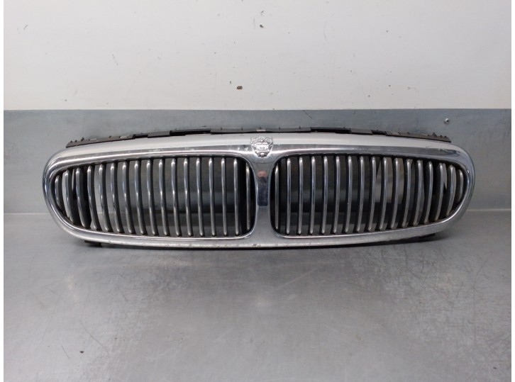 Recambio de rejilla delantera para jaguar x-type 2.5 v6 24v cat referencia OEM IAM 1X435510AE 