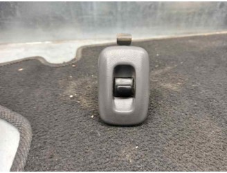 Replacement rear right window regulator switch for Nissan Pick-Up (D22) 2.5 16V Turbodiesel CAT OEM IAM reference 254112S700 
