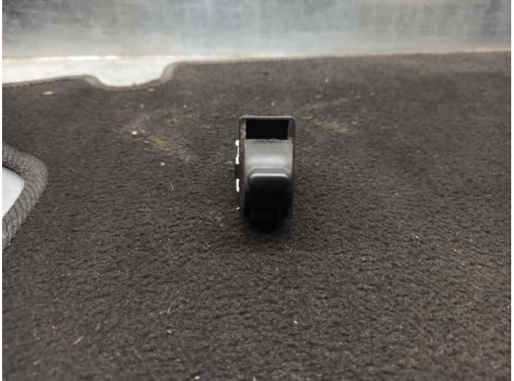 Recambio de mando elevalunas trasero izquierdo para nissan pick-up (d22) 2.5 16v turbodiesel cat referencia OEM IAM 254112S700 
