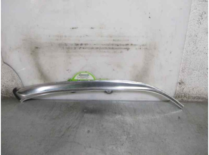 Recambio de molduras traseras para mercedes-benz clase e (w123) berlina+coupe 2.8 referencia OEM IAM   