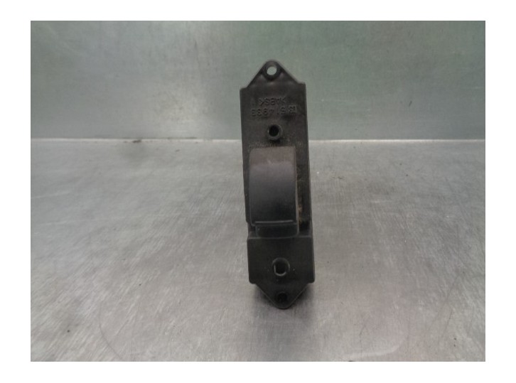 Recambio de piloto trasero izquierdo interior para mitsubishi grandis (na0w) 2.4 inform referencia OEM IAM 8608A024 