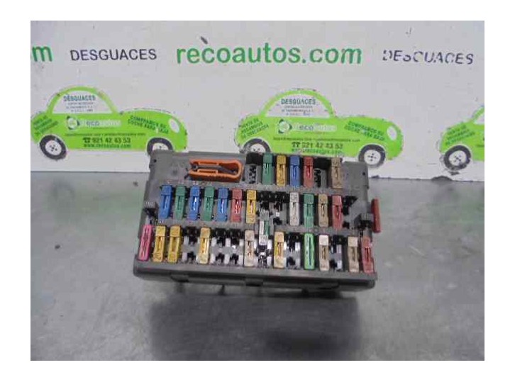 Recambio de caja reles / fusibles para citroën xsara berlina 1.9 diesel referencia OEM IAM 9568591180 