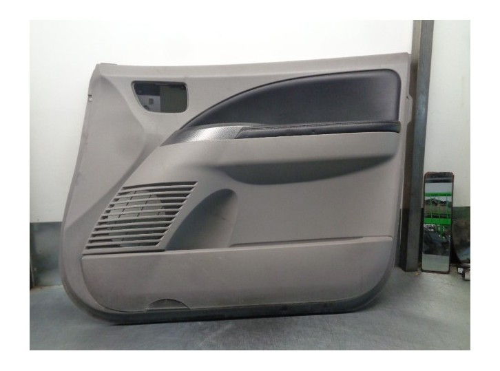 Recambio de guarnecido puerta delantera derecha para mitsubishi grandis (na0w) 2.4 inform referencia OEM IAM MR576081 7221A858HA