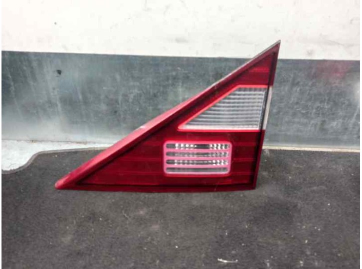 Recambio de piloto trasero derecho para ssangyong rodius 2.7 turbodiesel cat referencia OEM IAM 8360121401 PORTON