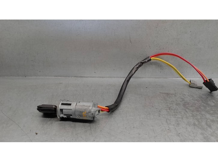 Recambio de conmutador de arranque para renault laguna (b56) 2.0 referencia OEM IAM 7701471180  