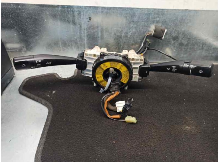 Recambio de mando luces para ssangyong rodius 2.7 turbodiesel cat referencia OEM IAM 6063AJ1000 