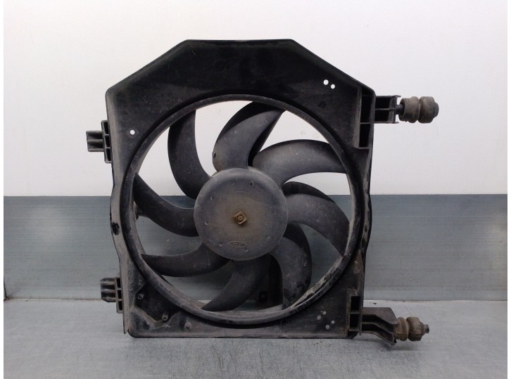 Recambio de electroventilador para ford fiesta berlina 1.4 16v cat referencia OEM IAM 96FB8C607BH  8240186
