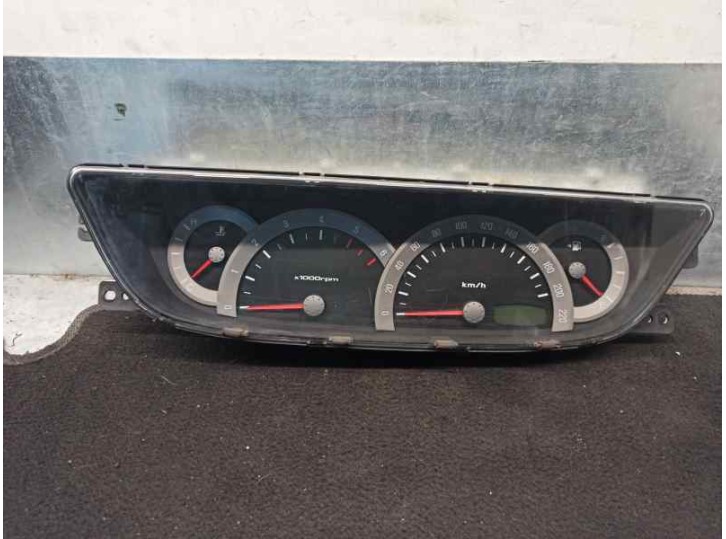 Recambio de cuadro instrumentos para ssangyong rodius 2.7 turbodiesel cat referencia OEM IAM 8020021100 