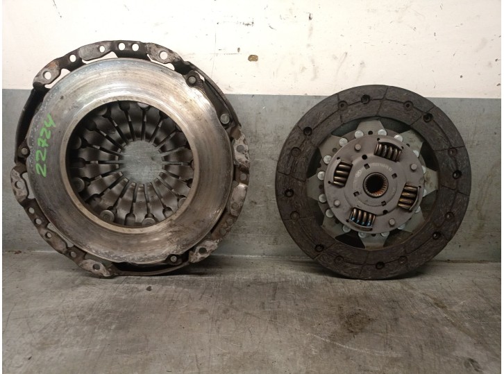 Recambio de kit embrague para renault laguna ii (bg0/1_) 1.6 16v (bg0a, bg0l) referencia OEM IAM 122031910 8200124768 