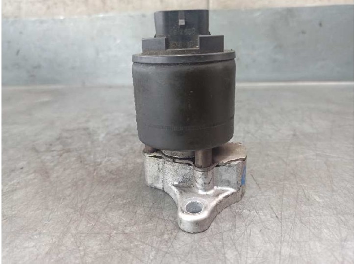 Recambio de valvula egr para opel tigra 1.6 16v referencia OEM IAM 9523208571A  