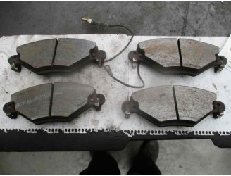 Recambio de pastillas de freno para citroën c5 berlina 2.0 hdi 90 x referencia OEM IAM 425334  