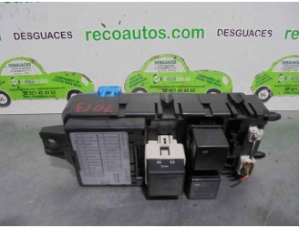 Recambio de caja reles / fusibles para volvo s40 berlina 1.6 cat referencia OEM IAM 30807050 