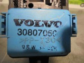 Recambio de caja reles / fusibles para volvo s40 berlina 1.6 cat referencia OEM IAM 30807050  