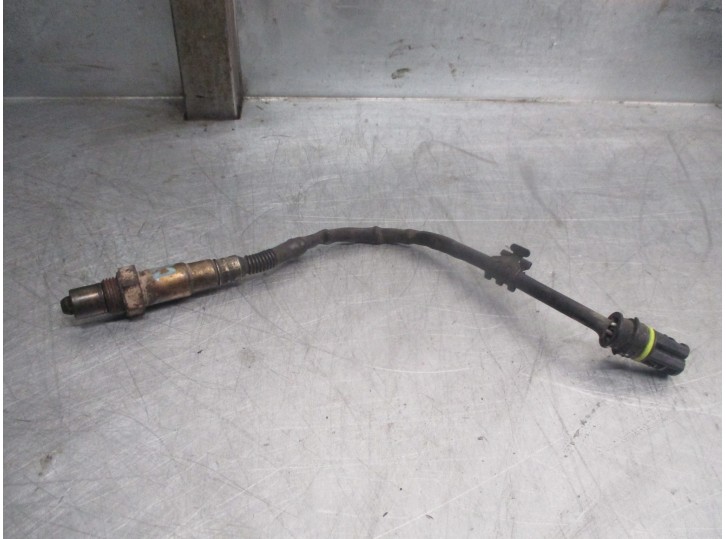 Replacement lambda sensor for Mercedes-Benz E-Class (W210) estate 2.8 V6 18V CAT OEM IAM reference 0015406017 0258006276 BOSC