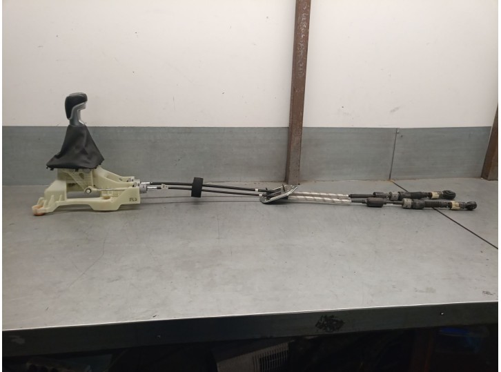 Recambio de palanca cambio para kia stonic (yb) 1.0 t-gdi referencia OEM IAM 43700H8440WK 