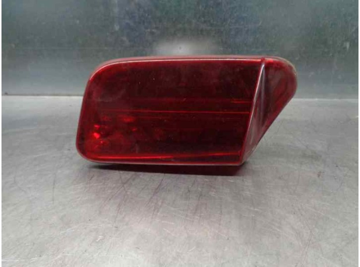 Replacement rear left fog light for Fiat Stilo (192) 1.9 JTD CAT OEM IAM reference 46786565 