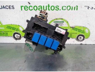 Recambio de caja reles / fusibles para renault koleos 2.0 dci diesel fap referencia OEM IAM 252365026R 
