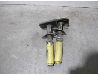 Recambio de refuerzo paragolpes trasero para chrysler le baron 3.0 cat referencia OEM IAM ABSORBE IMPACTO CESTA 3 B