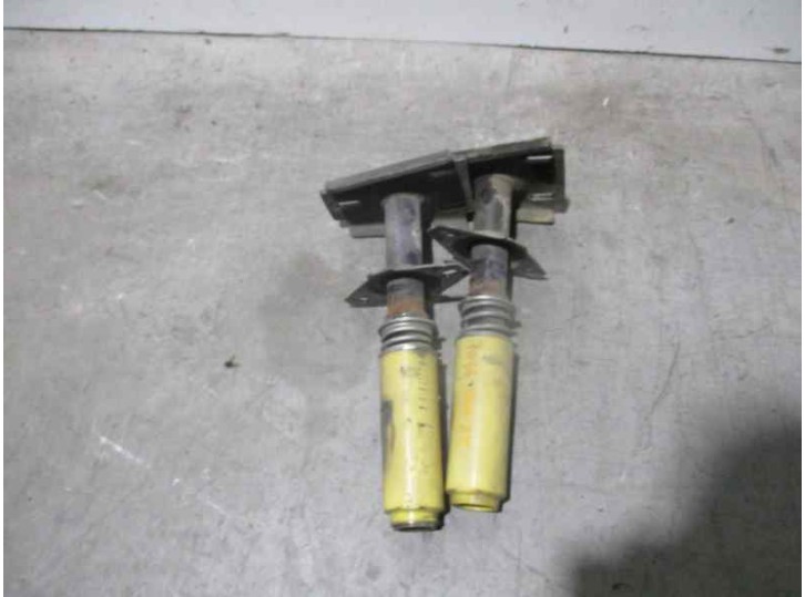 Recambio de refuerzo paragolpes trasero para chrysler le baron 3.0 cat referencia OEM IAM ABSORBE IMPACTO CESTA 3 B