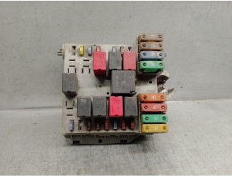 Recambio de caja reles / fusibles para lancia ypsilon (101) 1.3 multijet momo design referencia OEM IAM 51774935  