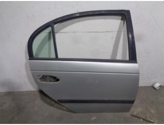 Recambio de puerta trasera derecha para toyota avensis berlina (t 22) 2.0 16v cat referencia OEM IAM 6700305050 GRIS 4 PUERTAS