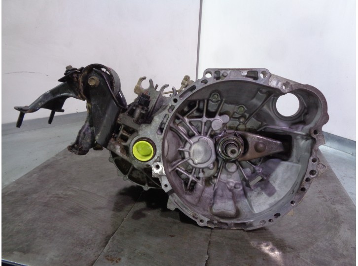 Recambio de caja cambios para toyota avensis berlina (t 22) 2.0 16v cat referencia OEM IAM 90910042 303002B790 