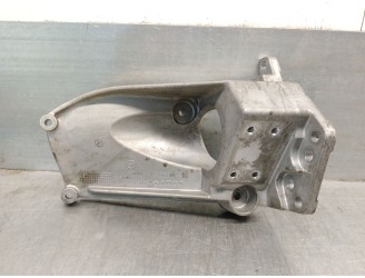 Recambio de soporte motor para volvo v40 hatchback (525) d3 referencia OEM IAM 31370633 31370633 
