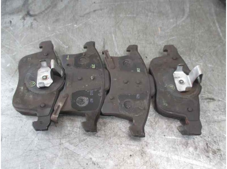 Replacement brake pads for Opel Astra H Ber. 1.6 16V OEM IAM reference 2383201 TEXTAR