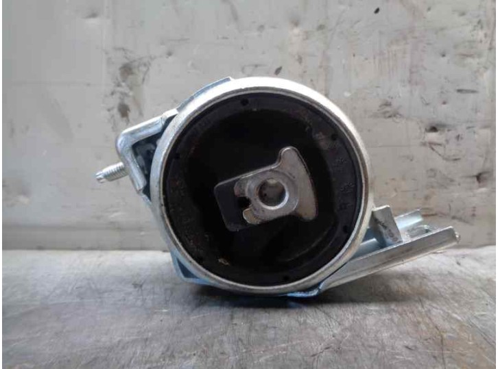 Recambio de soporte motor trasero para mercedes-benz clase a (w168) 1.9 cat referencia OEM IAM A1682401218 