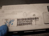 Replacement multifunction display for Renault Megane III sedan 5-door 1.5 dCi diesel cat OEM IAM reference 280349044R 