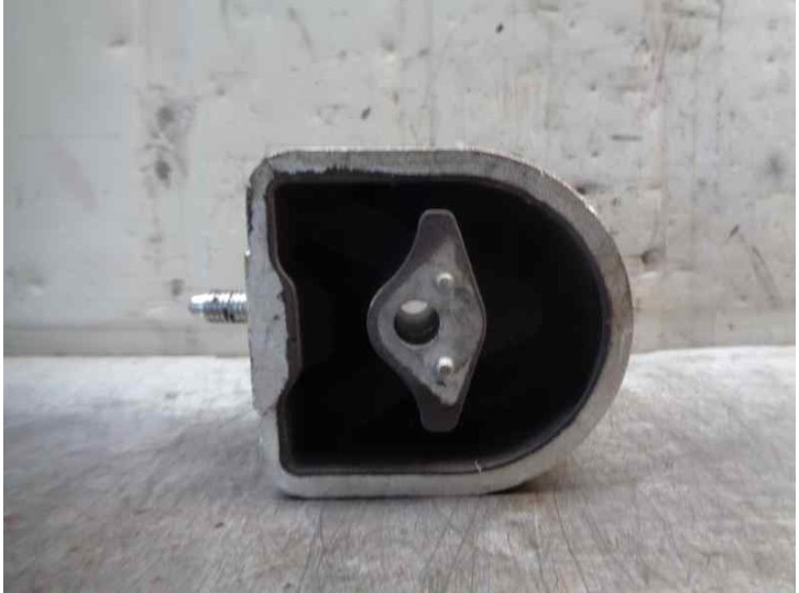 Recambio de soporte motor delantero para mercedes-benz clase a (w168) 1.9 cat referencia OEM IAM A1682401617 