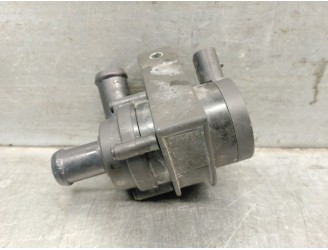 Recambio de bomba agua para volvo v40 hatchback (525) d3 referencia OEM IAM 31338211 30950000 