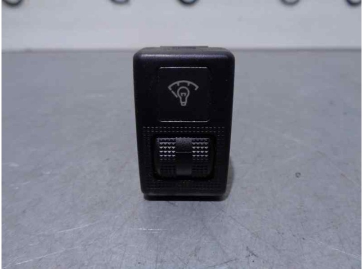 Recambio de botones salpicadero para mazda premacy (cp) 2.0 turbodiesel cat referencia OEM IAM BJ3D666F0  