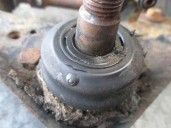 Recambio de brazo suspension superior delantero derecho para mitsubishi l 200 (k6/7) 2.5 td cat referencia OEM IAM MB860830 