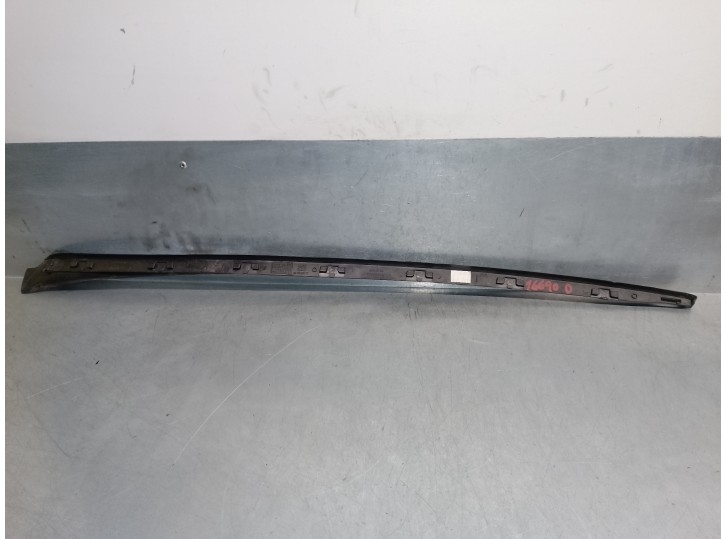 Replacement front trim strips for Seat Ibiza (6J5) 1.4 16V TSI OEM IAM reference CAV 