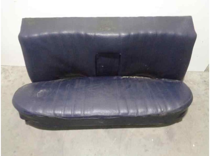 Recambio de asientos traseros para mercedes-benz clase e (w114/w115) berlina 240 d referencia OEM IAM PIEL AZUL 4 PUERTAS