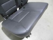 Recambio de asientos trasero derecho para ssangyong korando 2.0 td cat referencia OEM IAM CUERO NEGRO 5 PUERTAS